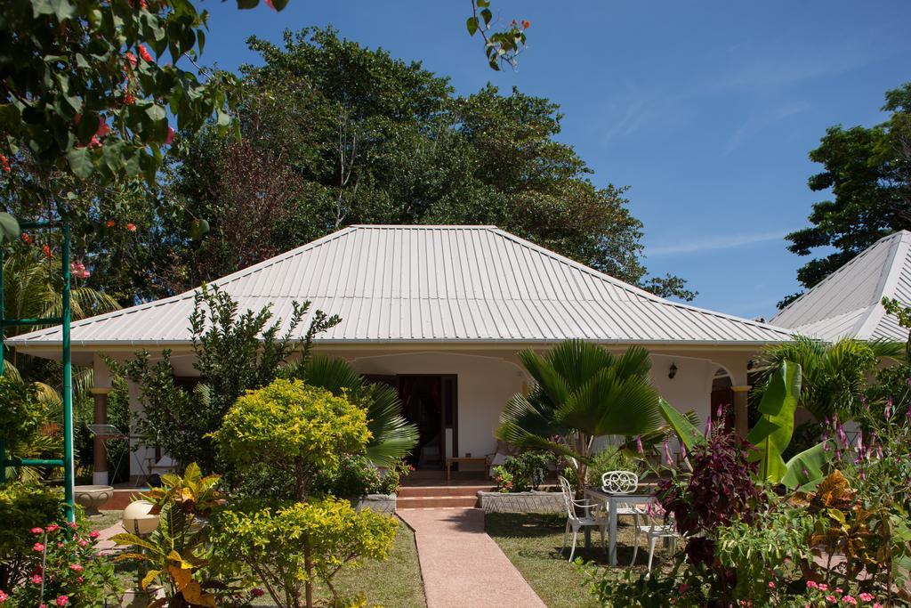 Etoile Labrine Guest House La Digue Exterior foto